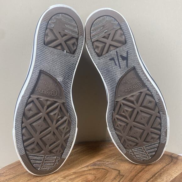 Converse Chuck Taylor All Star Ox Womens Black And White Size 7 Low Top Shoes - Picture 8 of 9